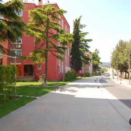 Ana Apartmán *